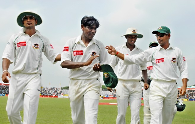 টেস্টে বাংলাদেশের পক্ষে সর্বাধিক উইকেট শিকারী